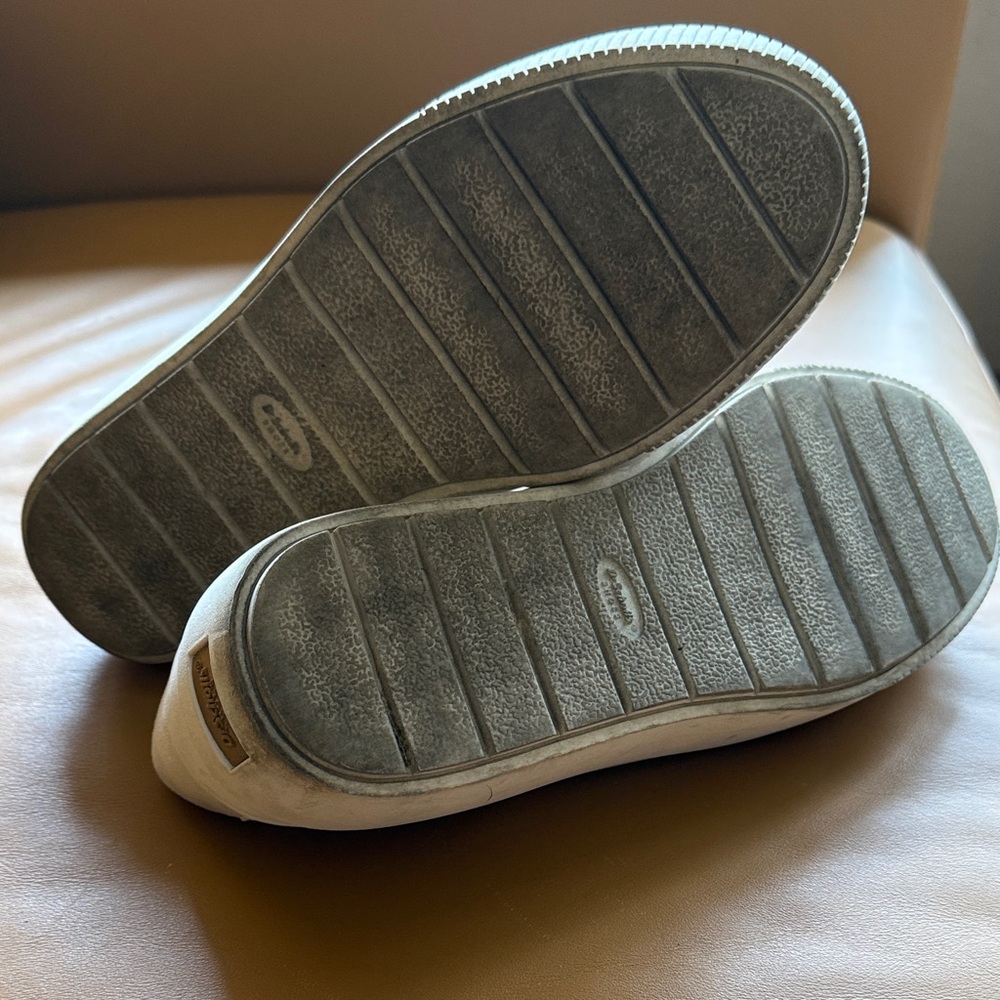 Dr. Scholl's Cream Sneakers - Picture 5 of 5